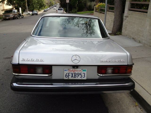 1982 Mercedes-Benz 300-Series - photo 4