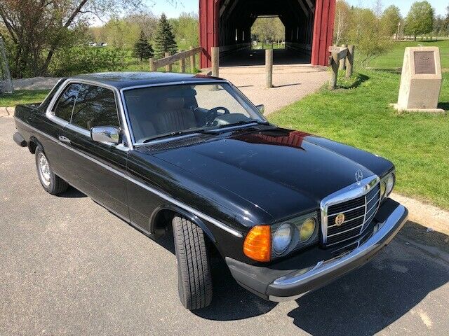 1982 Mercedes-Benz 300-Series - photo 5