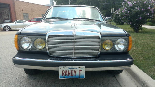 1982 Mercedes-Benz 300-Series - photo 2