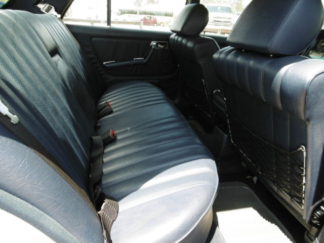 1982 Mercedes-Benz 300-Series - photo 11