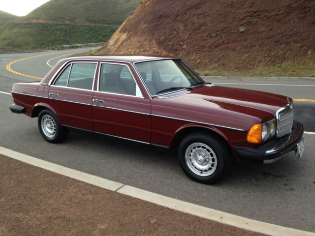 1982 Mercedes-Benz 300D Base Sedan 4-Door 3.0L MANUAL TRANSMISSION 1982 Mercedes-Benz 300-Series