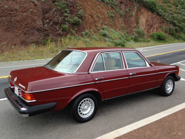 1982 Mercedes-Benz 300-Series - photo 2