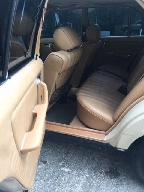 1982 Mercedes-Benz 300-Series 300 D - photo 11