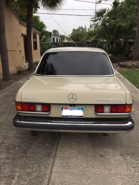 1982 Mercedes-Benz 300-Series 300 D - photo 6