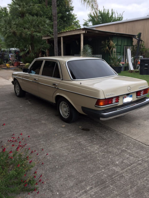 1982 Mercedes-Benz 300-Series 300 D - photo 7