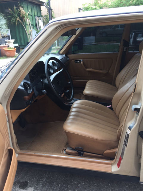 1982 Mercedes-Benz 300-Series 300 D - photo 9