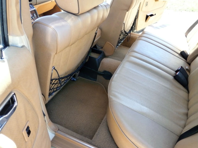 1982 Mercedes-Benz 300-Series Base Sedan 4-Door - photo 10