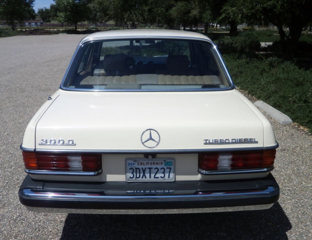 1982 Mercedes-Benz 300-Series Base Sedan 4-Door - photo 6