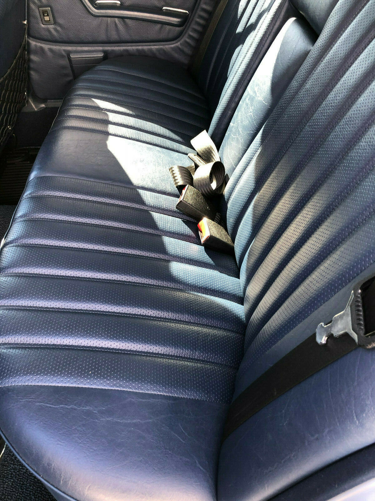 1982 Mercedes-Benz 300-Series Blue Seats/Dash/Side Panels/Carpet - photo 13