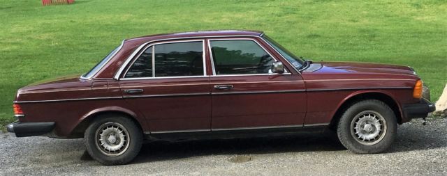 1982 MERCEDES BENZ 300D TURBODIESEL 1982 Mercedes-Benz 300-Series 300D TURBODIESEL
