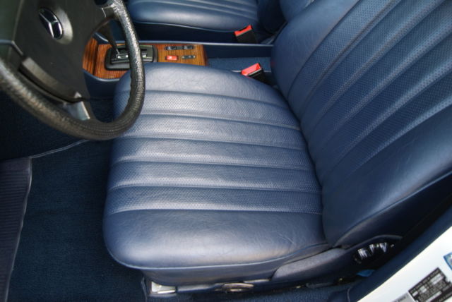 1982 Mercedes-Benz 300-Series Base Sedan 4-Door - photo 12