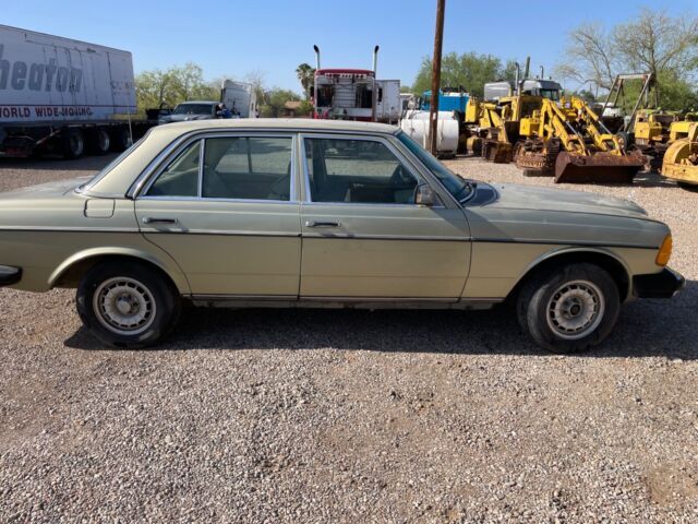 1982 Mercedes-Benz 300-Series - photo 8
