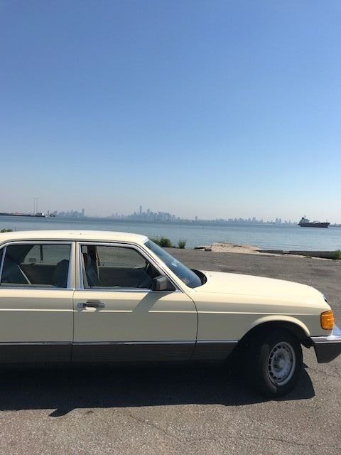 1982 Mercedes-Benz 300-Series tan - photo 10