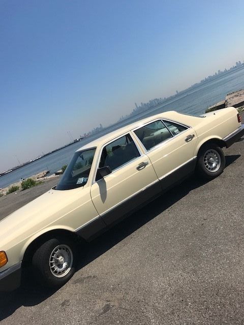 1982 Mercedes-Benz 300-Series tan - photo 2