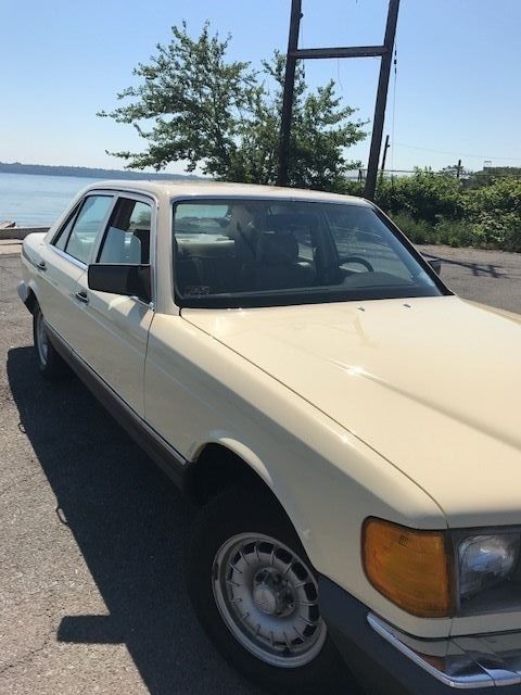 1982 Mercedes-Benz 300-Series tan - photo 4
