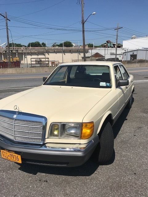 1982 Mercedes-Benz 300-Series tan - photo 9