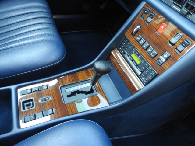 1982 Mercedes-Benz 300-Series Base Sedan 4-Door - photo 11