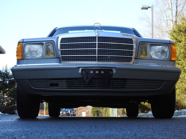 1982 Mercedes-Benz 300-Series Base Sedan 4-Door - photo 6