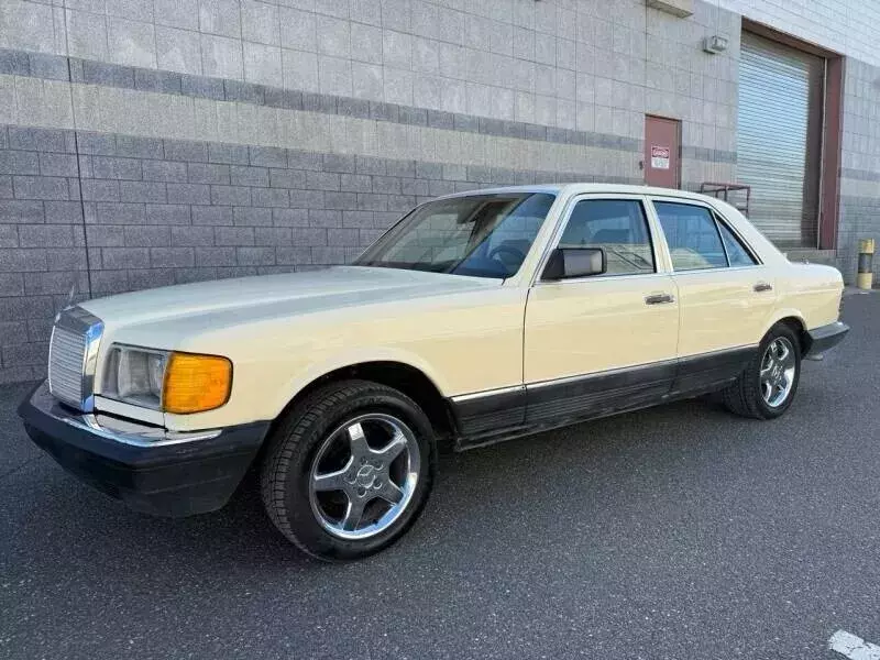 1982 Mercedes-Benz 300SD Sedan Yellow SD 1982 Mercedes-Benz 300-Series SD