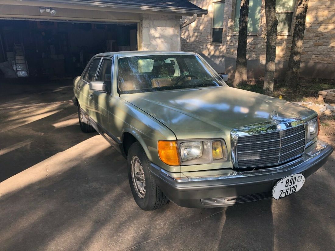 1982 Mercedes Benz 300SD turbo diesel 1982 Mercedes-Benz 300-Series