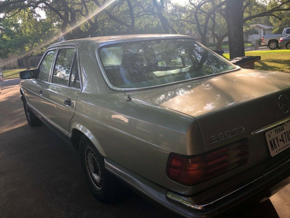 1982 Mercedes-Benz 300-Series - photo 4