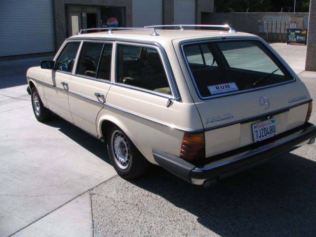 1982 Mercedes-Benz 300-Series Base Wagon 4-Door - photo 7