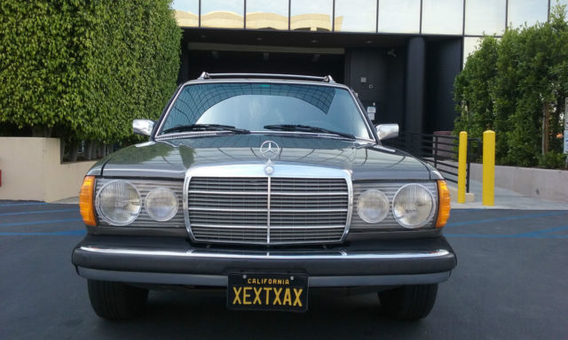 1982 Mercedes-Benz 300-Series - photo 11