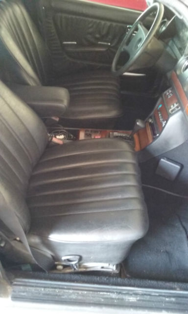 1982 Mercedes-Benz 300-Series - photo 2
