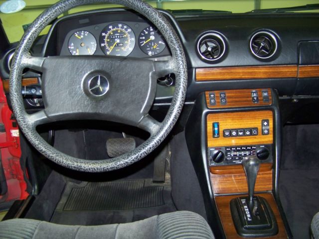 1982 Mercedes-Benz 300-Series 5 Door Station Wagon - photo 10