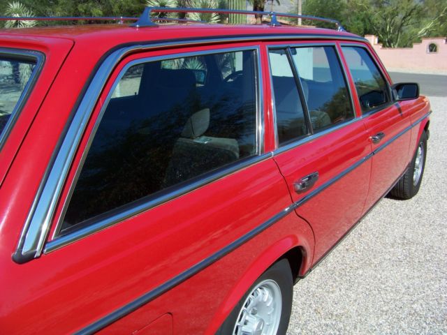 1982 Mercedes-Benz 300-Series 5 Door Station Wagon - photo 5