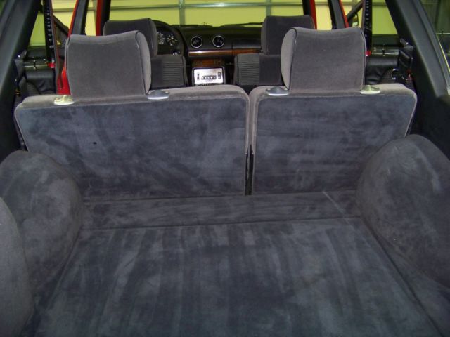 1982 Mercedes-Benz 300-Series 5 Door Station Wagon - photo 7