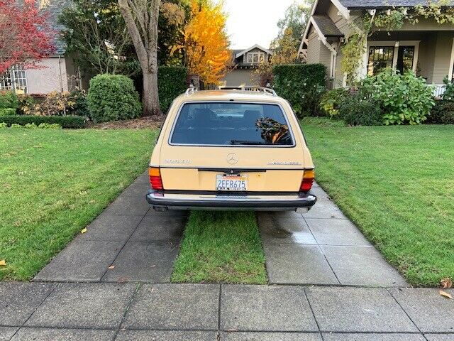 1982 Mercedes-Benz 300-Series - photo 4