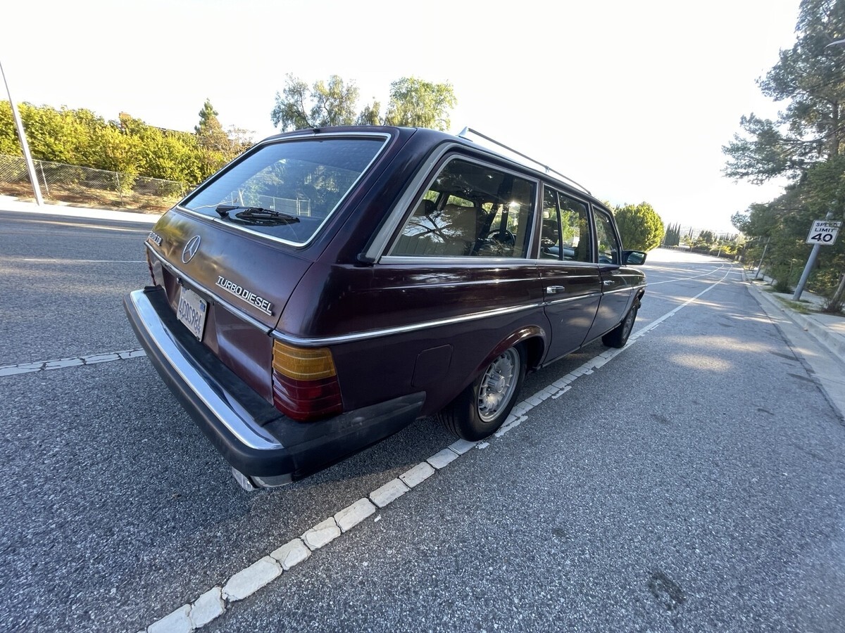 1982 Mercedes-Benz 300-Series TDT - photo 10