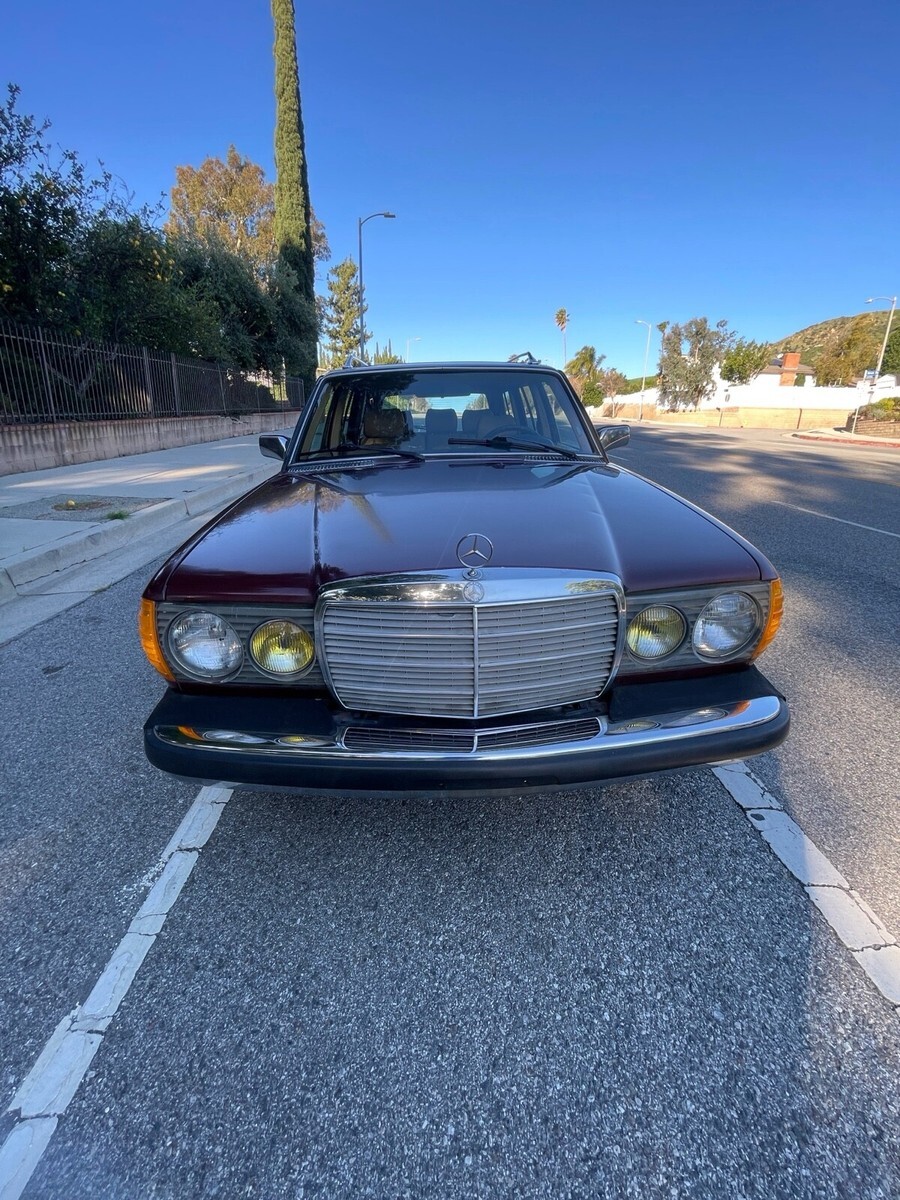 1982 Mercedes-Benz 300-Series TDT - photo 12