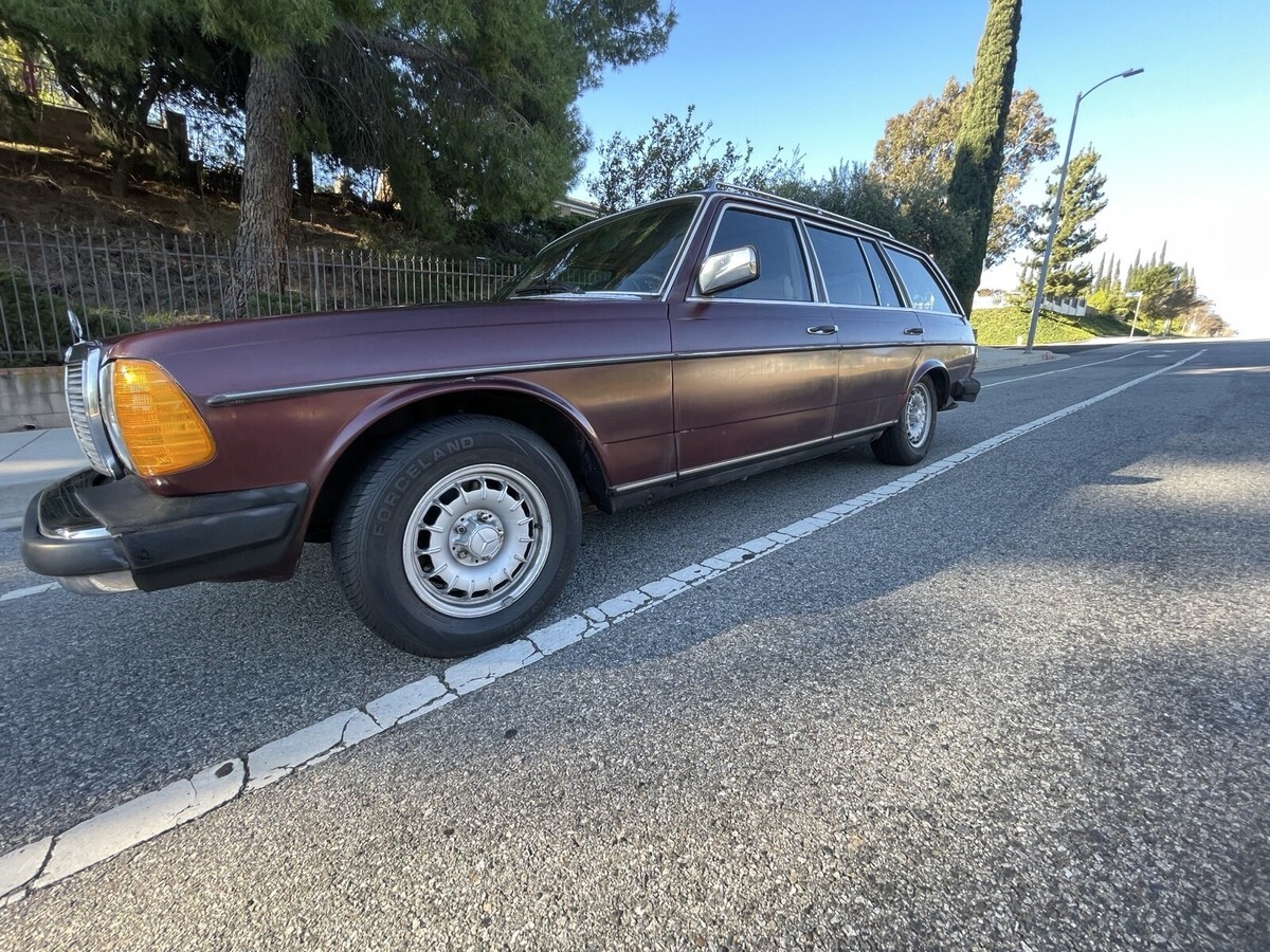 1982 Mercedes-Benz 300-Series TDT - photo 2