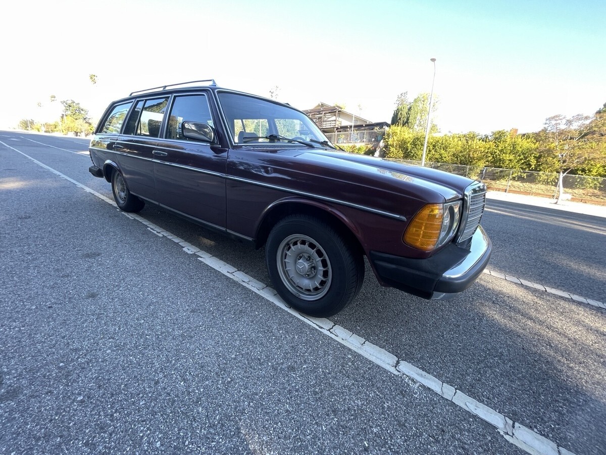 1982 Mercedes-Benz 300-Series TDT - photo 8