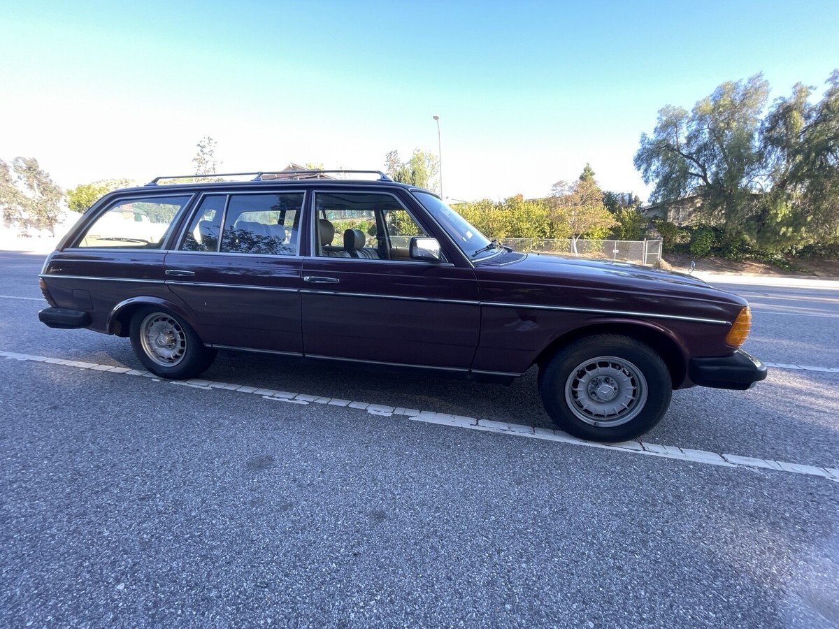 1982 Mercedes-Benz 300-Series TDT - photo 9