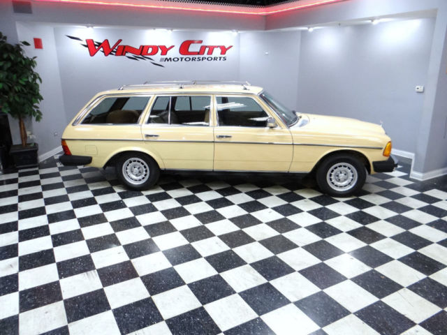 1982 Mercedes-Benz 300-Series TD - photo 2