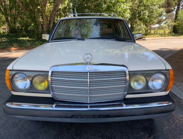1982 Mercedes-Benz 300-Series Wagon - photo 4