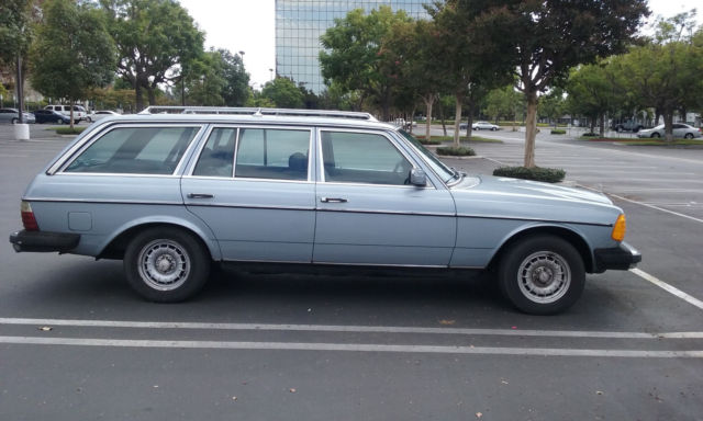 1982 Mercedes Benz 300TD Wagon Turbodiesel W123 1982 Mercedes-Benz 300-Series