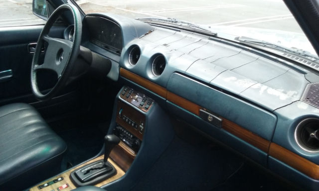 1982 Mercedes-Benz 300-Series - photo 12