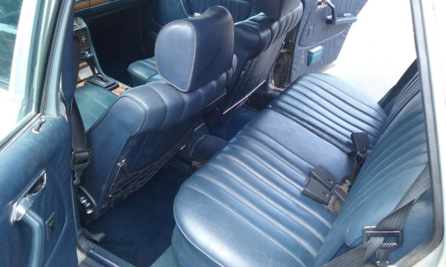 1982 Mercedes-Benz 300-Series - photo 13