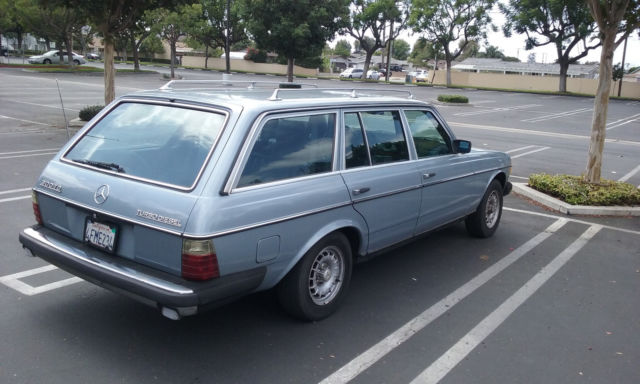 1982 Mercedes-Benz 300-Series - photo 2
