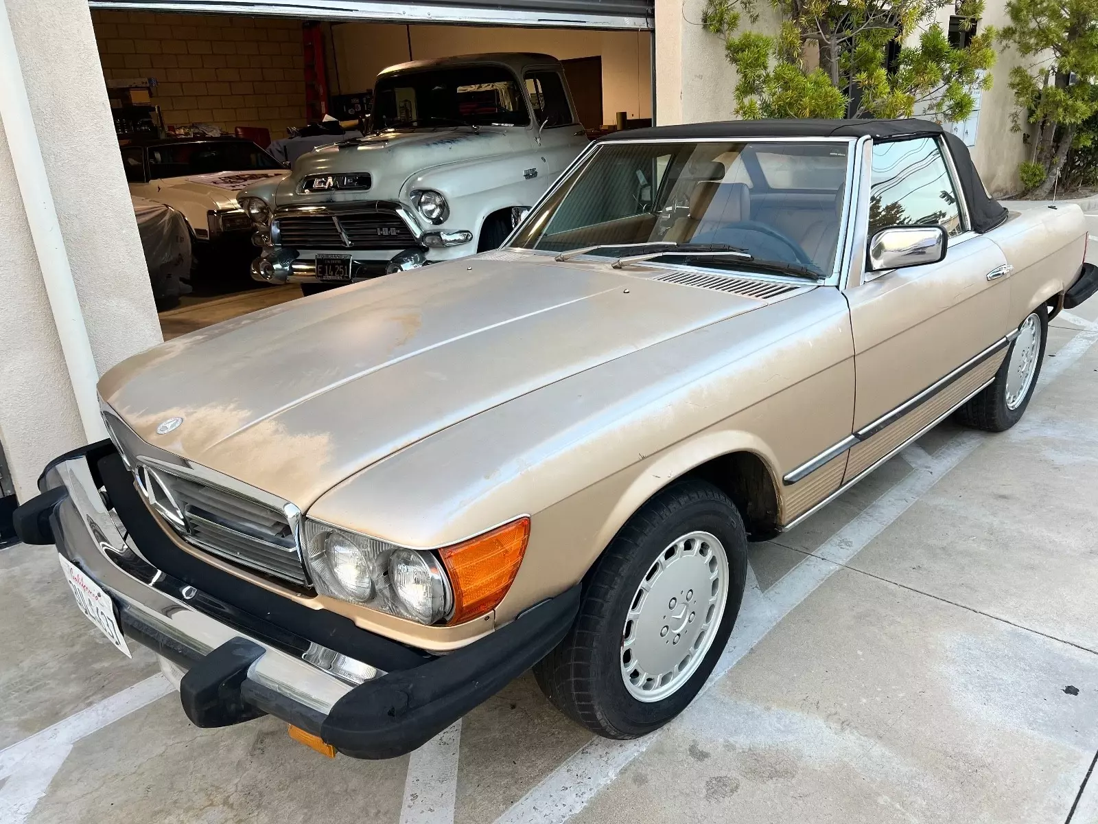1982 MERCEDES BENZ 380 SL - BEVERLY HILLS 1982 Mercedes-Benz 380 SL BEVERLY HILLS