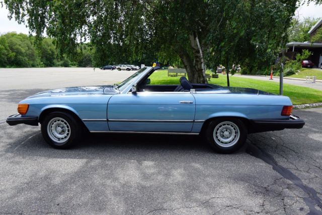 1982 Mercedes-Benz 300-Series Base Convertible 2-Door - photo 4