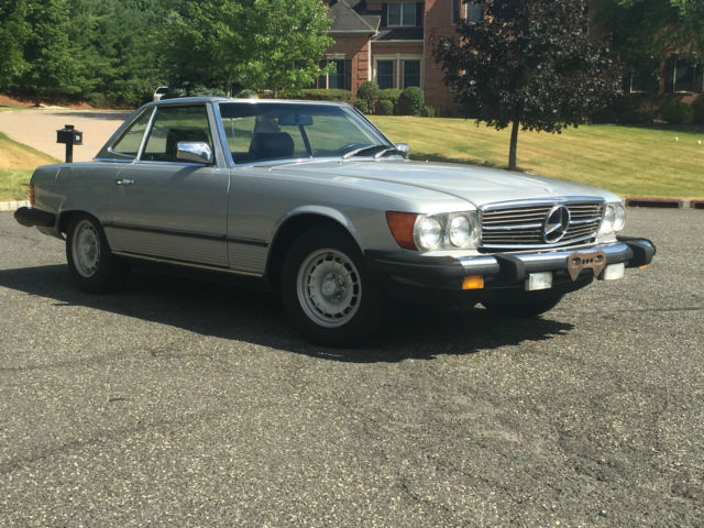 1982 Mercedes-Benz 300-Series