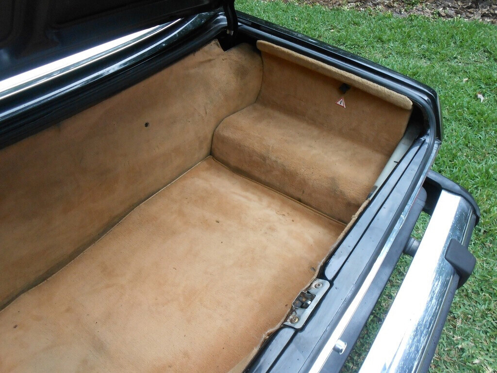1982 Mercedes-Benz 300-Series 380 SL 2dr Convertible - photo 11