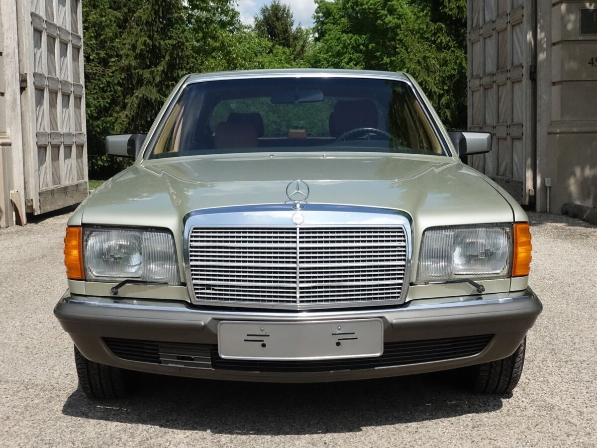 1982 Mercedes-Benz 500-Series - photo 2