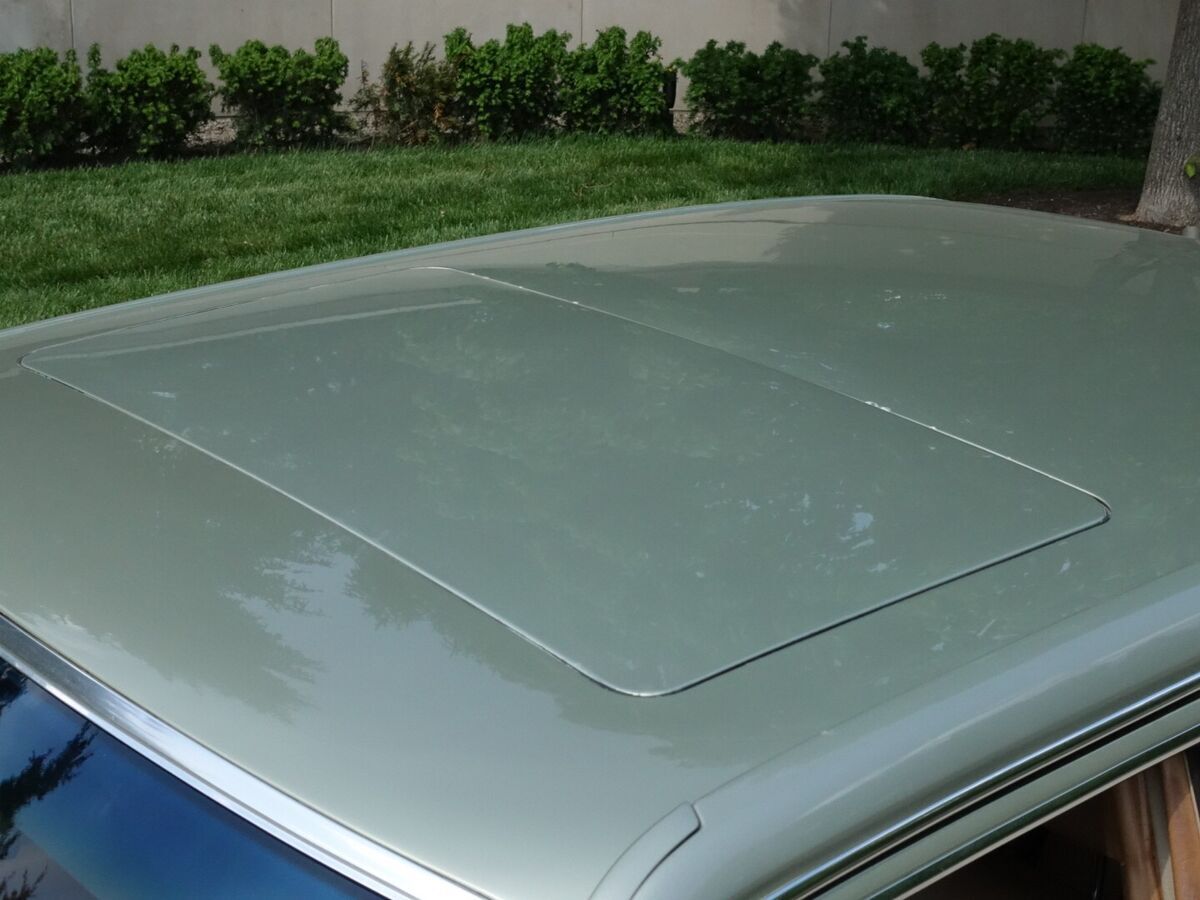 1982 Mercedes-Benz 500-Series - photo 8