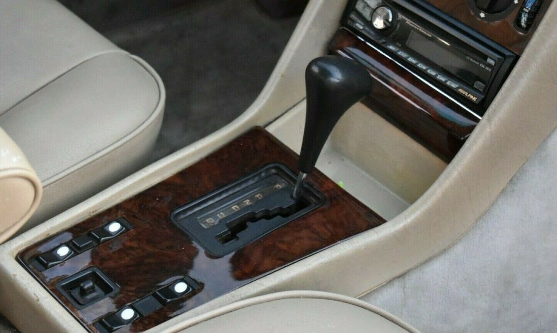1982 Mercedes-Benz 500-Series - photo 3